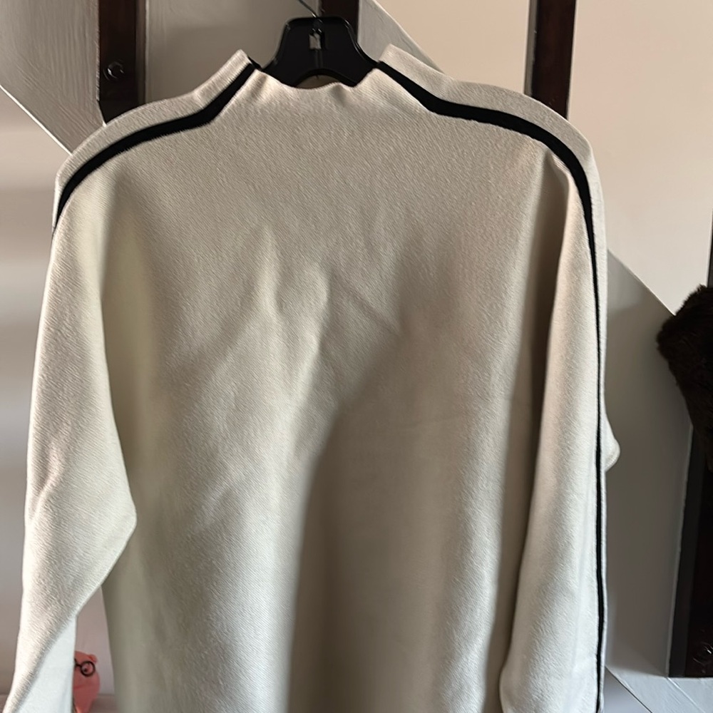 NWOT White Saks Fifth Ave XL White Sweater